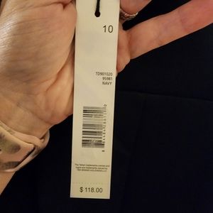 Navy sleevless dress